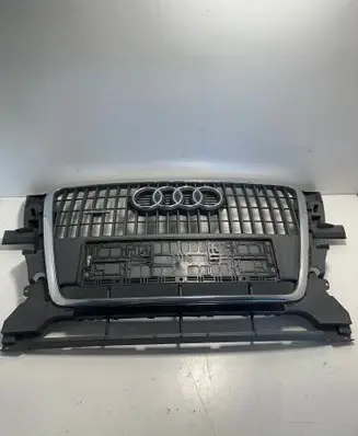 Audi Q5 SQ5 8R Front bumper upper radiator grill 8R0853651