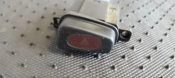 Mazda Xedos 6 Hazard light switch