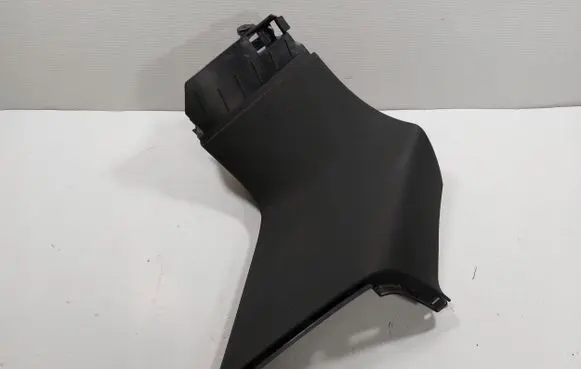 Rear seatbelt