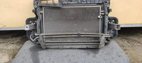 Volvo S70 V70 V70 XC Coolant radiator 8603770 9445261