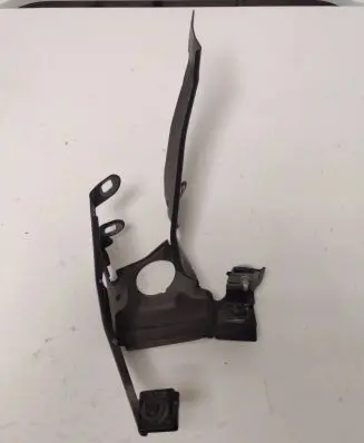 BMW 2 F22 F23 Fender mounting bracket 7230583 41357230583