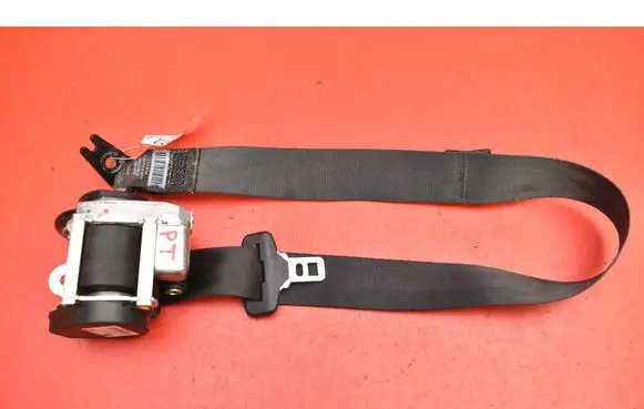 Volvo V40 Front seatbelt 31292072