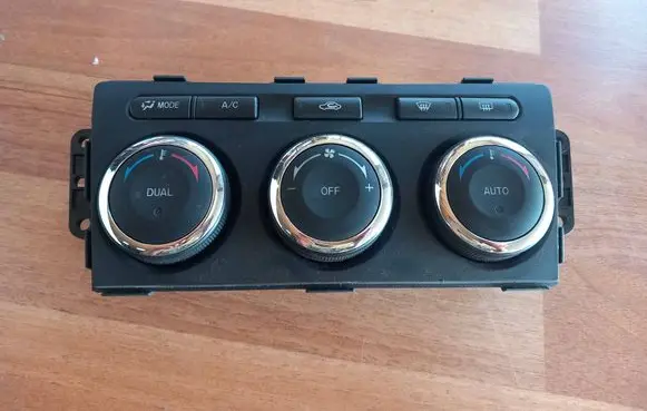 Mazda 6 Climate control unit GDN361190A T1013520U 00528EA028