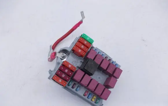 Peugeot Boxer Fuse module 1398647080