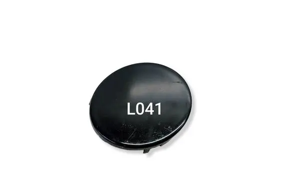 Volkswagen Touareg II Front tow hook cap/cover 7P6807186