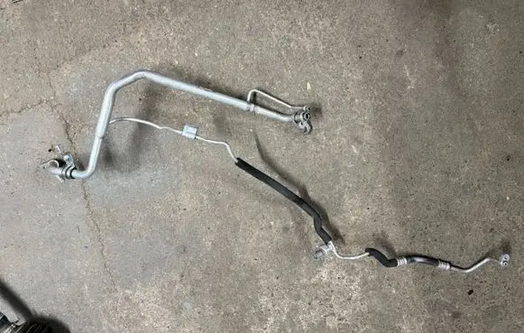 Air conditioning (A/C) pipe/hose