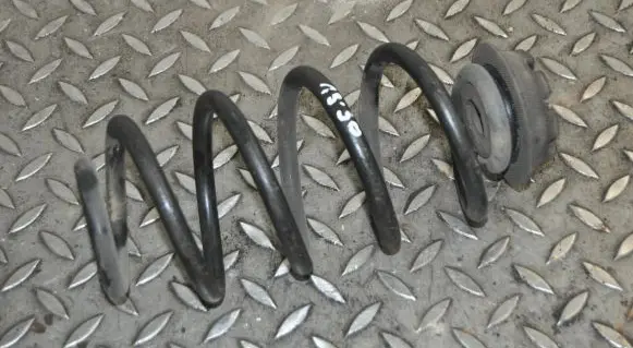 Nissan Juke I F15 Rear coil spring