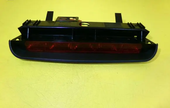 Citroen Evasion Third/center stoplight 22837004