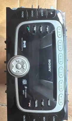 Radio/GPS head unit trim