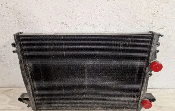 Maserati GranTurismo Coolant radiator 220979