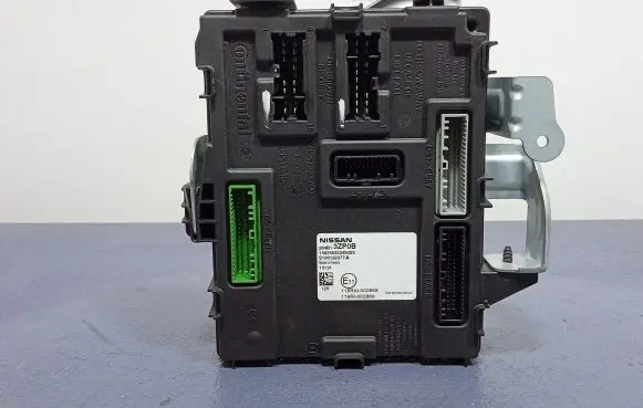Nissan Pulsar Comfort/convenience module 284B13ZP0B