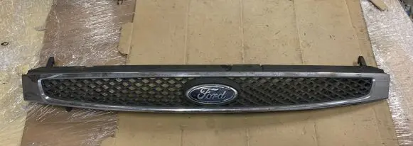 Ford Fiesta Front grill 2S618200 1029290903