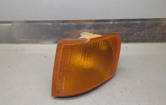 Ford Escort Front indicator light