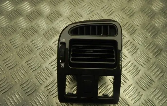 Toyota Avensis T220 Rear air vent grill 5566105050 T5773