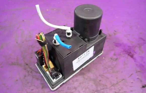Audi A3 S3 8L Central locking vacuum pump