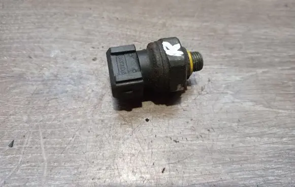 Volvo XC90 Air conditioning (A/C) pressure sensor 30899051