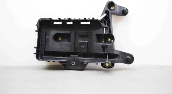 Volkswagen Jetta VI Battery box tray 1K0915333
