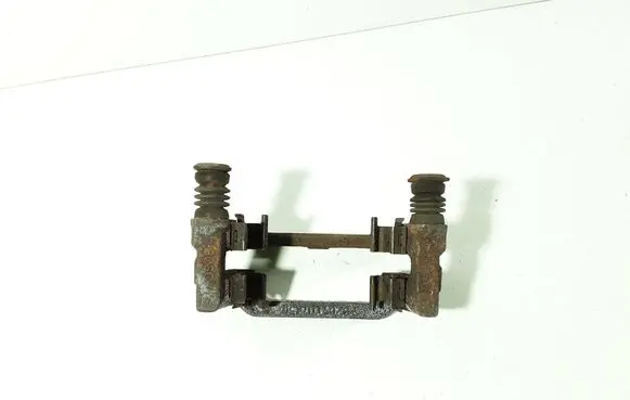 Toyota Avensis T250 Brake caliper pad carrier rear 0204Y01338