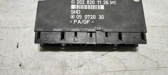 Mercedes-Benz E W124 Comfort/convenience module 2028201126