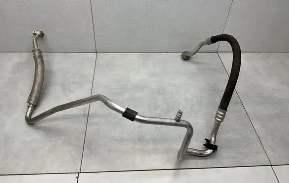 Audi Q3 8U Air conditioning (A/C) pipe/hose 8U0820743C