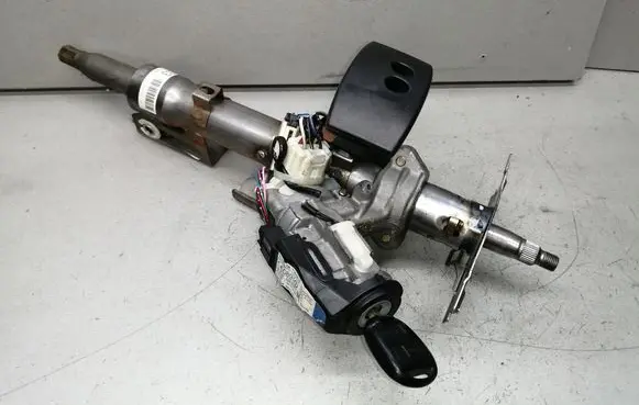 Toyota Corolla Verso E121 Ignition lock 8978313010