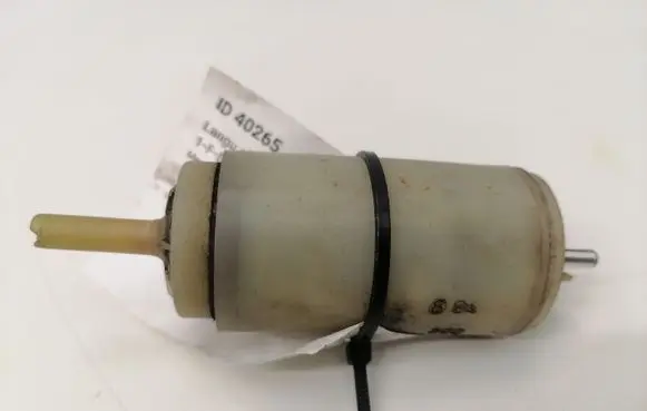Mercedes-Benz E W123 Windscreen/windshield washer pump