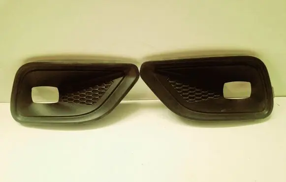 Jeep Cherokee Front fog light trim/grill 68287999aa 68287998aa