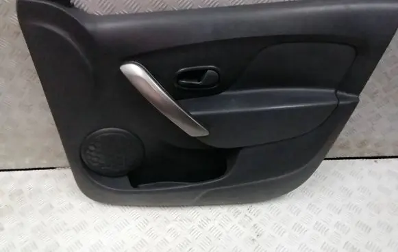 Dacia Sandero Front door card panel trim 80906979R 032800 D35D05