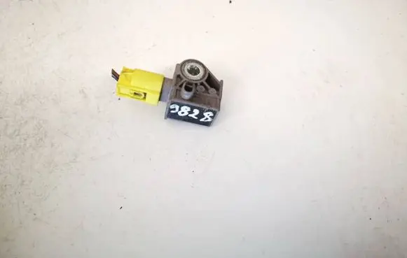 Mercedes-Benz C AMG W204 Airbag deployment crash/impact sensor a2048201985 04896011ab