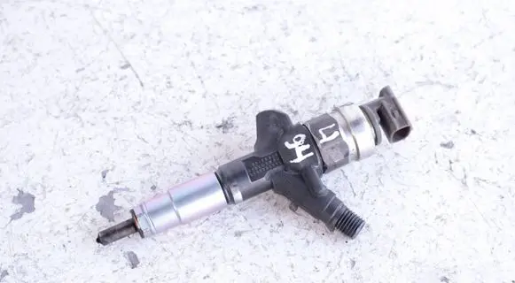 Subaru Legacy Fuel injector 16613AA020
