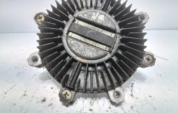 Mitsubishi Pajero Viscous fan clutch 