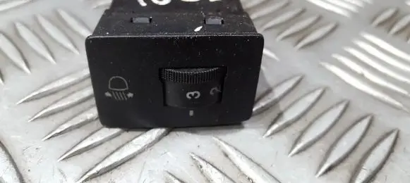 Hyundai Getz Headlight level height control switch