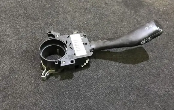Volkswagen Golf IV Indicator stalk 8L0953513G 202852ATW