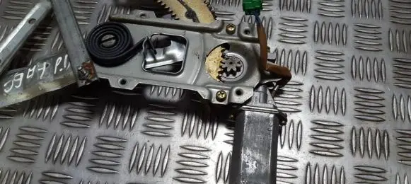 Subaru Legacy Front door window regulator motor