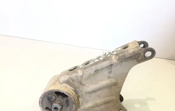 Volkswagen Jetta I Engine mount bracket 191199279 191199279C