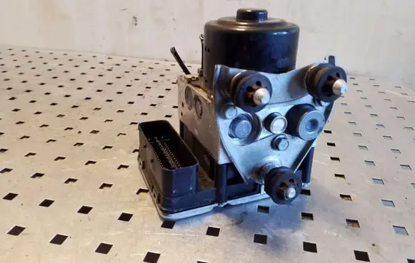 Volkswagen Touareg II ABS Pump 7P0614517E
