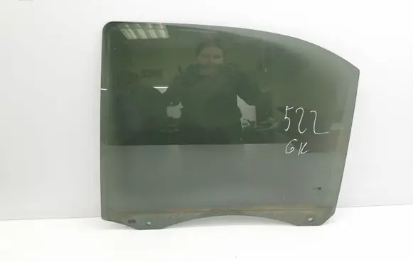 KIA Sorento Rear door window glass E1143R000371 43R000371