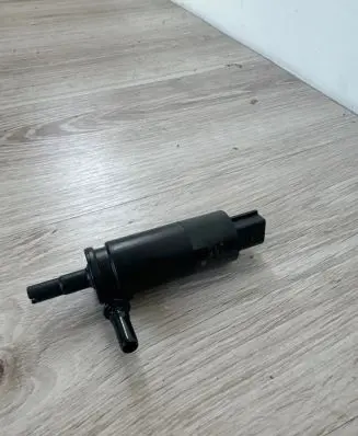 BMW X5 F15 Headlight washer pump 7340773