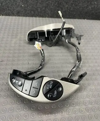 Toyota Prius (XW20) Steering wheel buttons/switches 