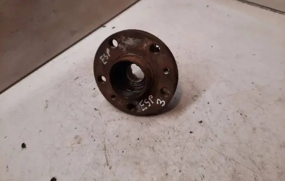 Renault Espace III Rear wheel hub