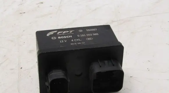 Fiat 500X Glow plug pre-heat relay 0281003065
