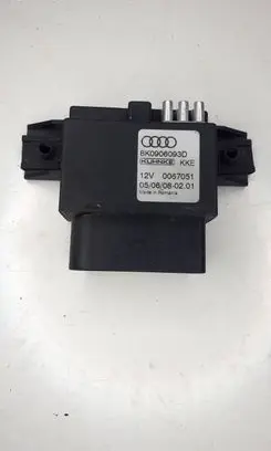 Audi A4 S4 B8 8K Fuel injection pump control unit/module 8K0906093D 0067051