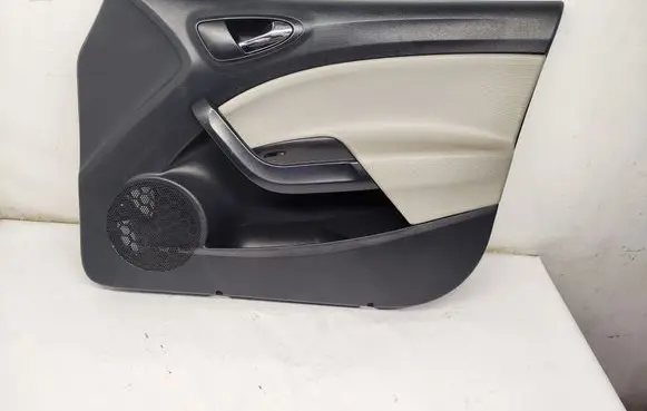 Seat Ibiza IV (6J,6P) Front door card panel trim 6J4837402