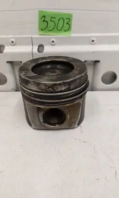 Volkswagen Golf VI Piston 780MA