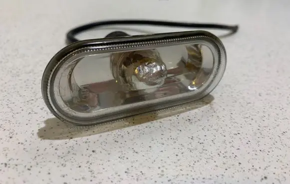 Volkswagen Touran I Front fender indicator light 1J0949117