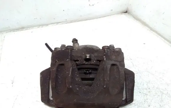 Mercedes-Benz E W212 Front brake caliper 2079113
