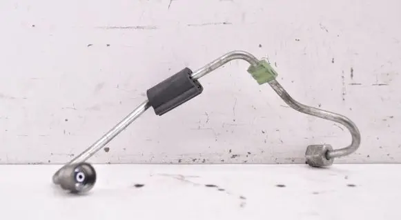 Audi A4 S4 B8 8K Fuel injector supply line/pipe 