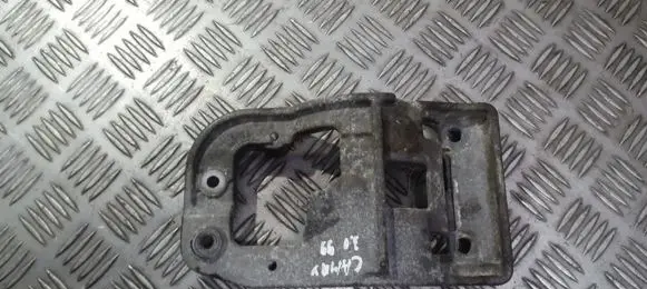 Toyota Camry Engine mounting bracket 3981