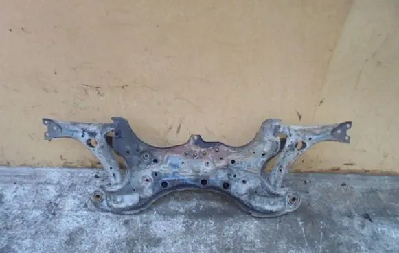 Toyota Avensis Verso Front subframe TOAVT2501BSWP