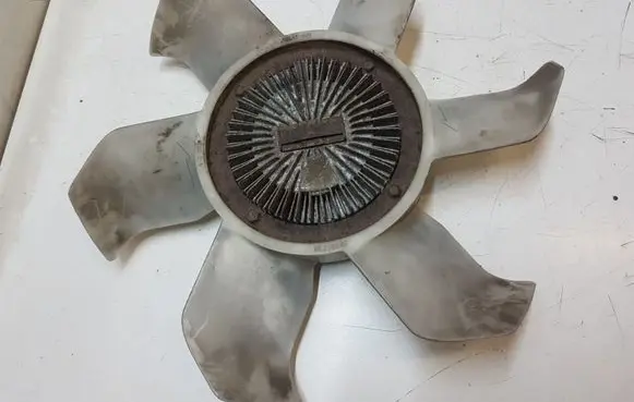 Mitsubishi Pajero Viscous fan clutch 